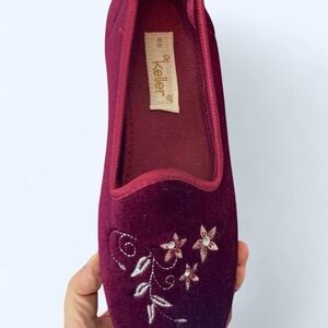 Women's Velvet Burgundy Embroidered Shoes 6 Keller